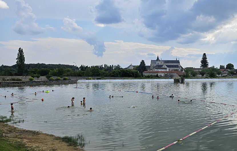 Zone de baignade à La Puye ©SMVA